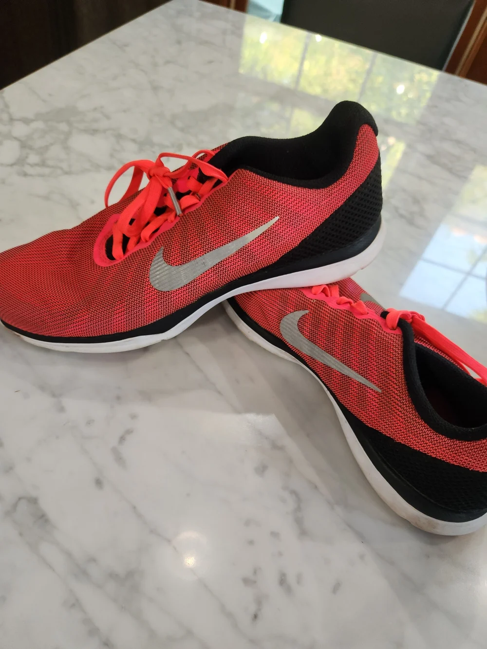 Nike Red Athletic Running Shoes, BARELY WORN, GOOD CONDITION.